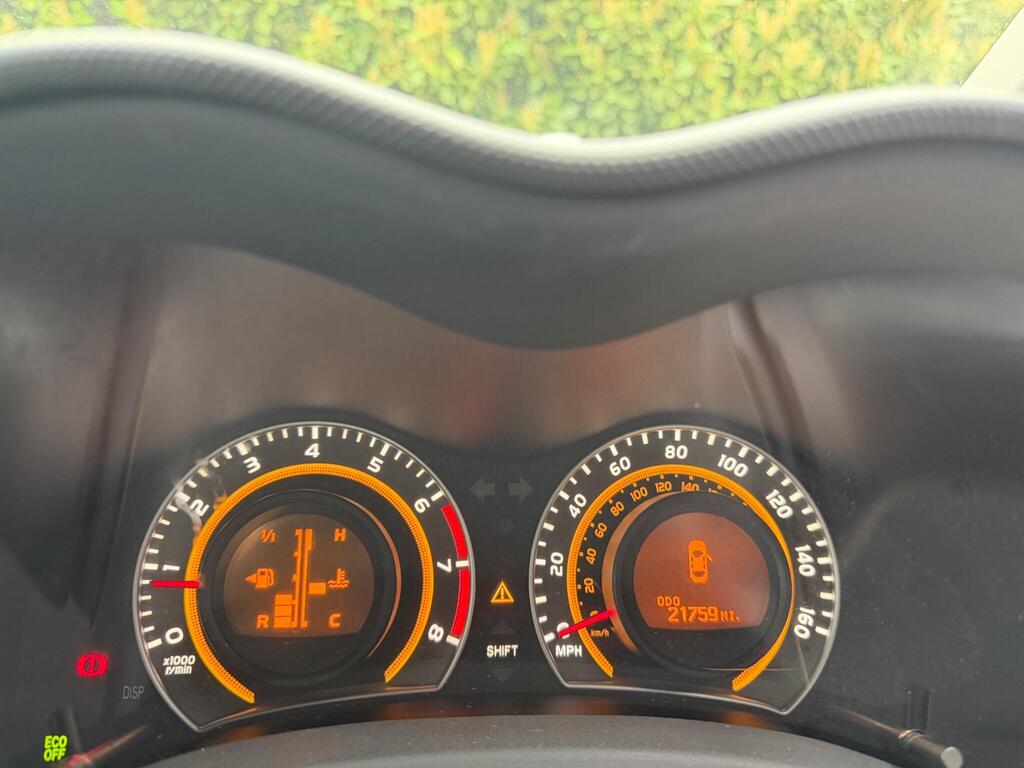 2012 Toyota Auris thumbnail 30