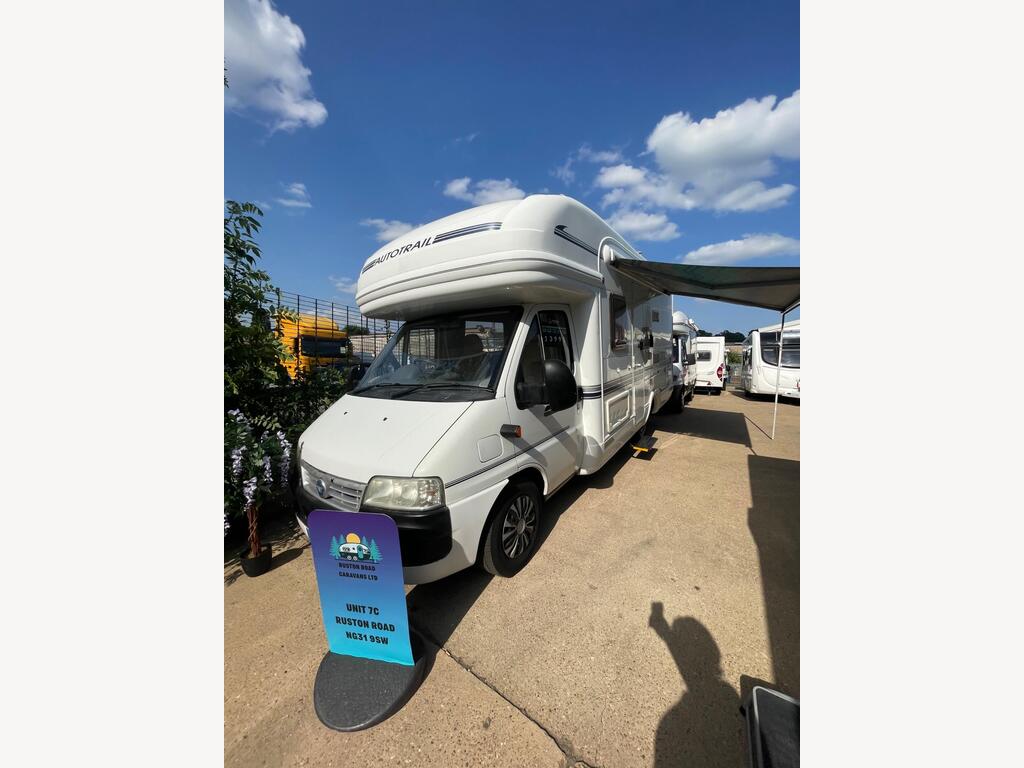 Auto-Trail Cheyenne se Motorhome Six months warranty, fully habitation checked, 12 months MOT