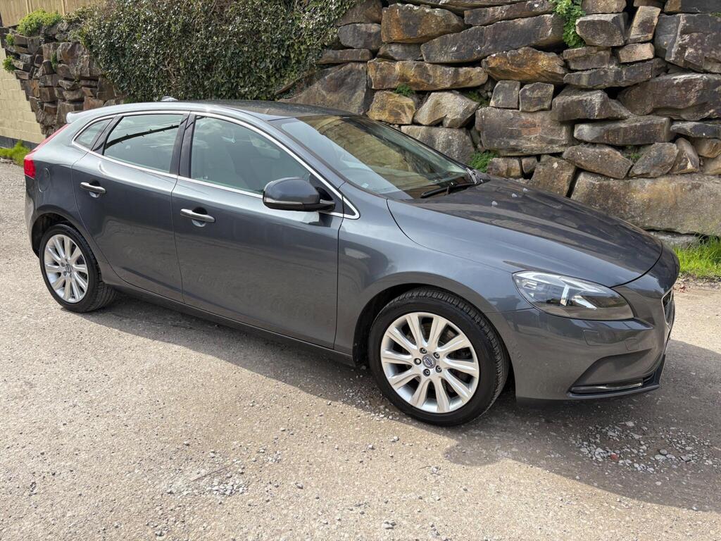 Volvo V40 Hatchback 2.0 D3 SE Lux Nav Geartronic Euro 5 (s/s) 5dr