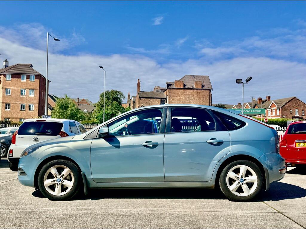 Ford Focus Hatchback 1.6 Zetec 5dr