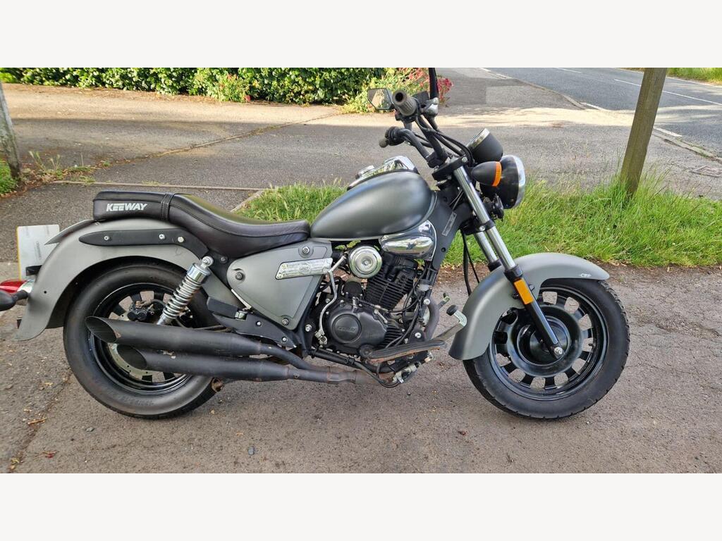 Keeway Superlight 125