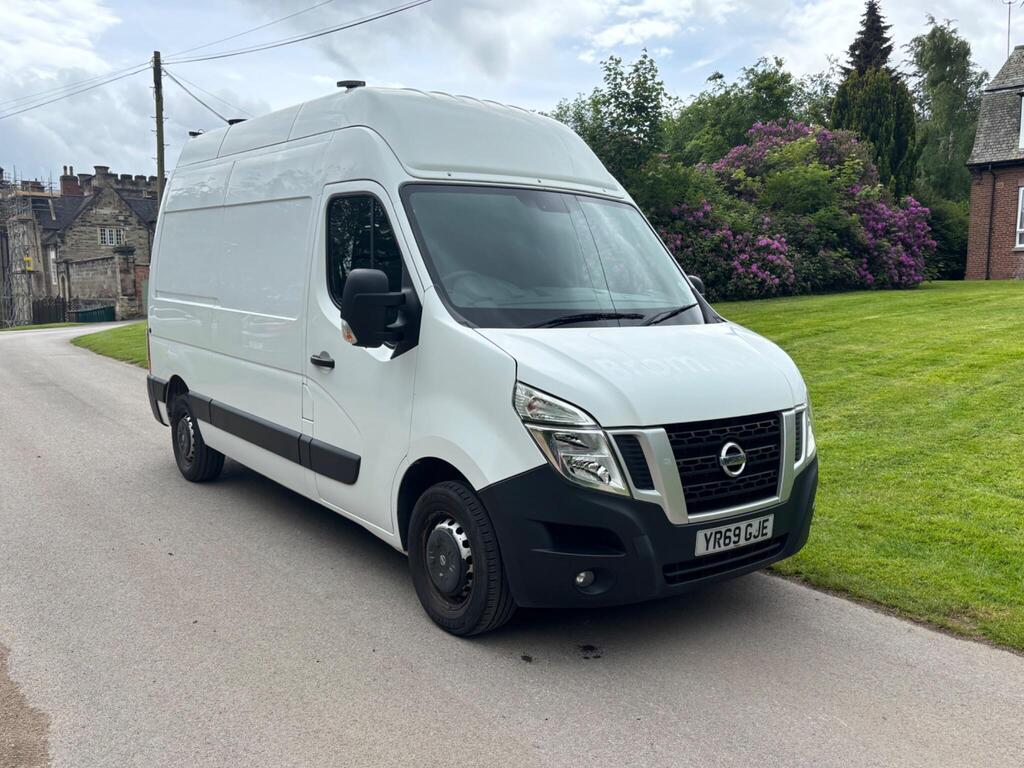 Nissan NV400