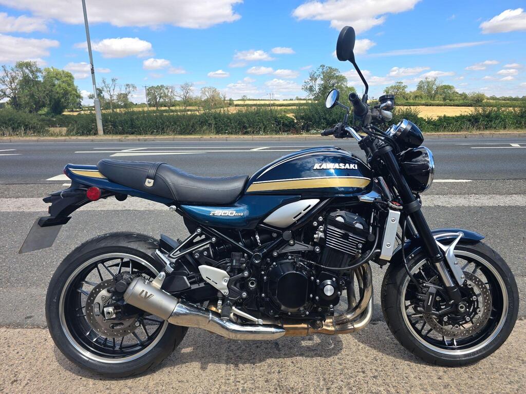 Kawasaki Z900 RS Roadster/Retro 900 Modern Classic Euro 5