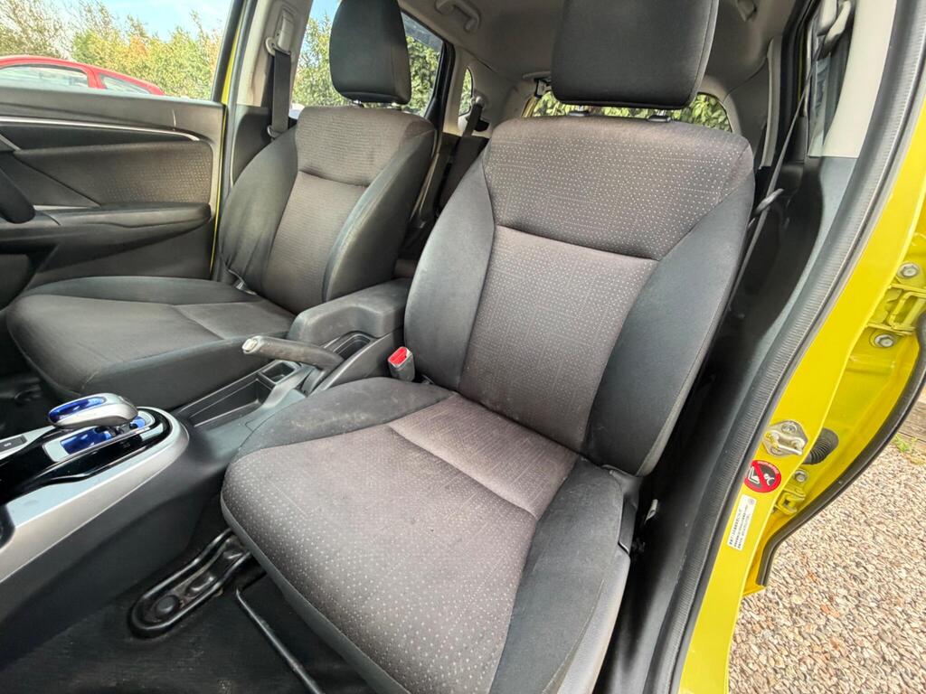 2014 Honda Jazz thumbnail 30