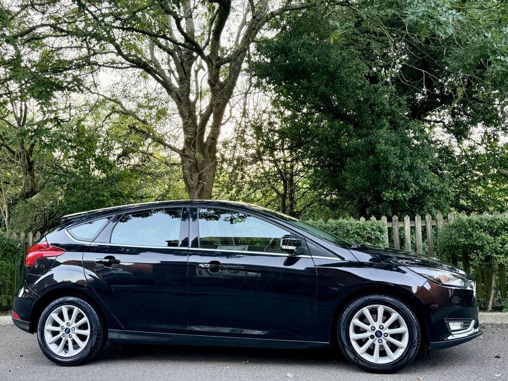 Ford Focus Hatchback 1.0T EcoBoost Titanium Euro 6 (s/s) 5dr