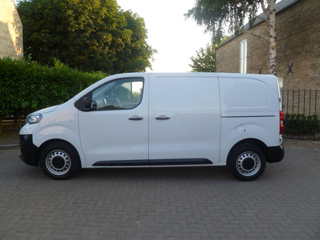 Peugeot Expert Panel Van 2.0 BlueHDi 1400 Professional Premium + Standard Panel Van MWB Euro 6 (s/s) 6dr