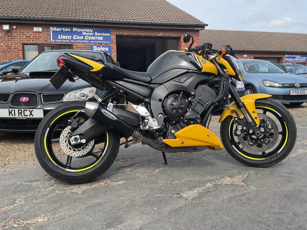 Yamaha FZ1 Sports Tourer 1000 FZ1