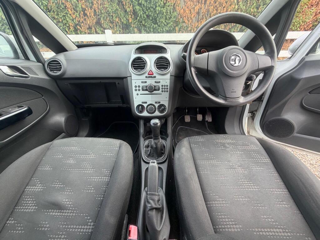 2014 Vauxhall Corsa thumbnail 2