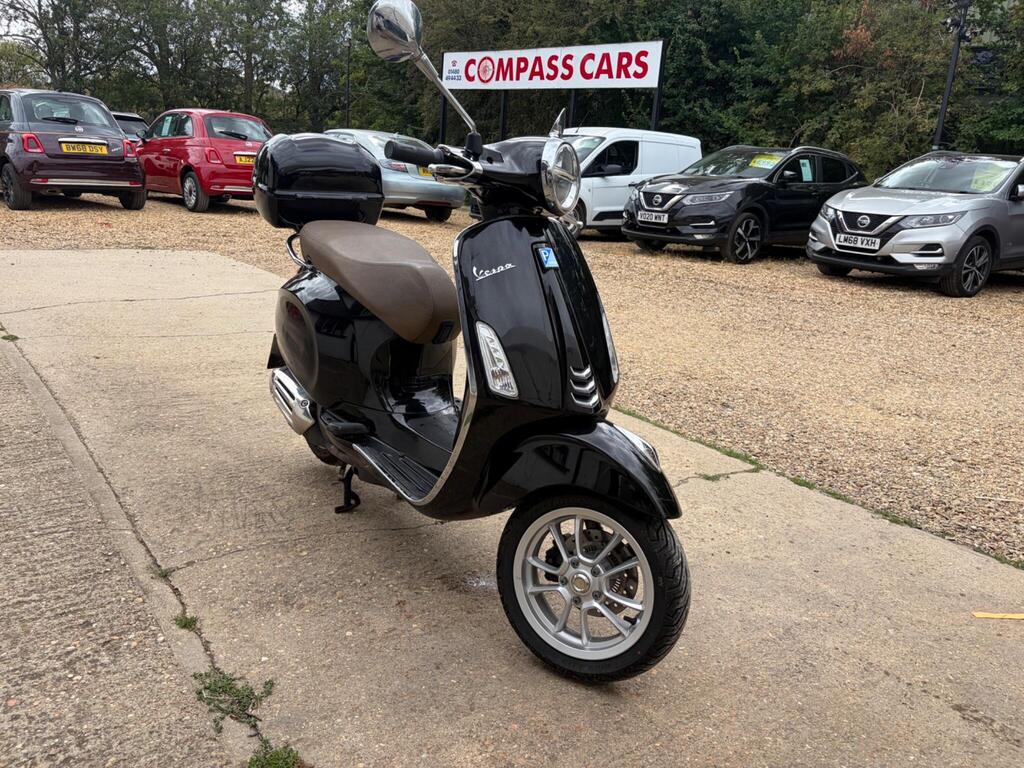 Piaggio Vespa Primavera 125