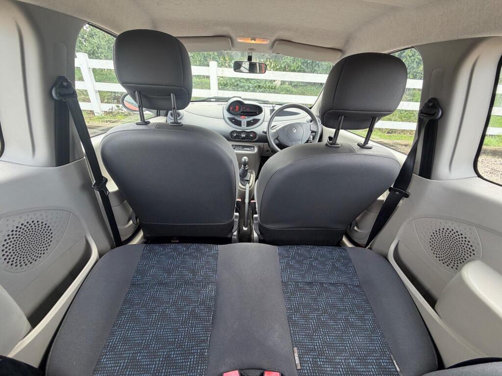 2010 Renault Twingo thumbnail 20