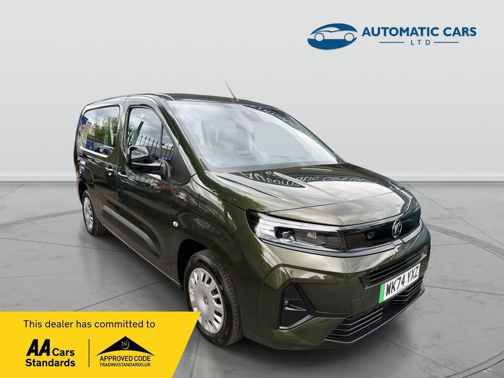 Vauxhall Combo Life Electric MPV 52kWh Design XL MPV Auto 5dr (7.4kW Charger)