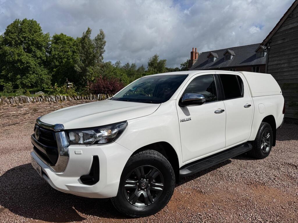 Toyota Hilux Pickup 2.4 D-4D Icon Auto 4WD Euro 6 (s/s) 4dr