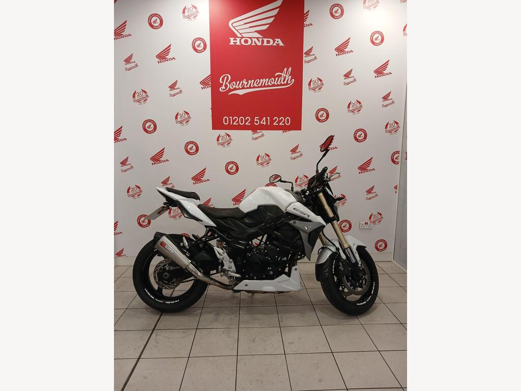 Suzuki GSR750