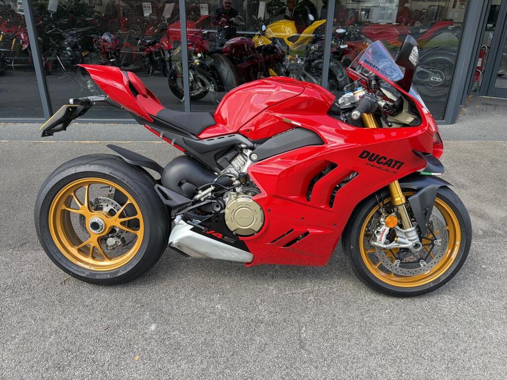 Ducati Panigale V4S