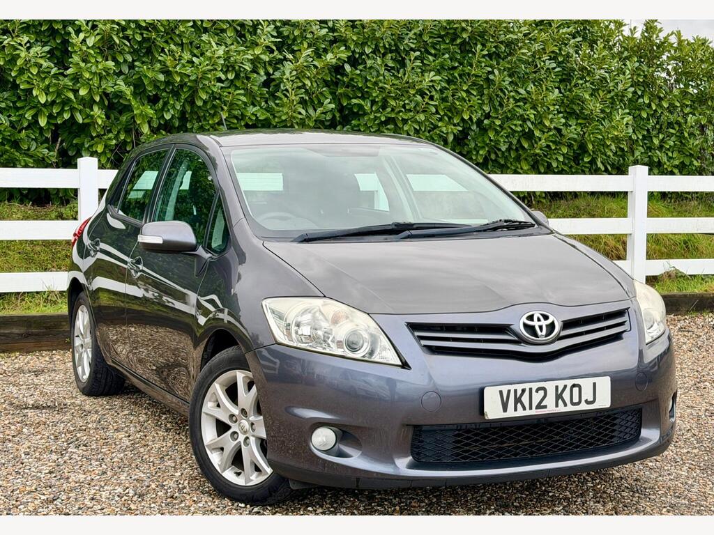 2012 Toyota Auris