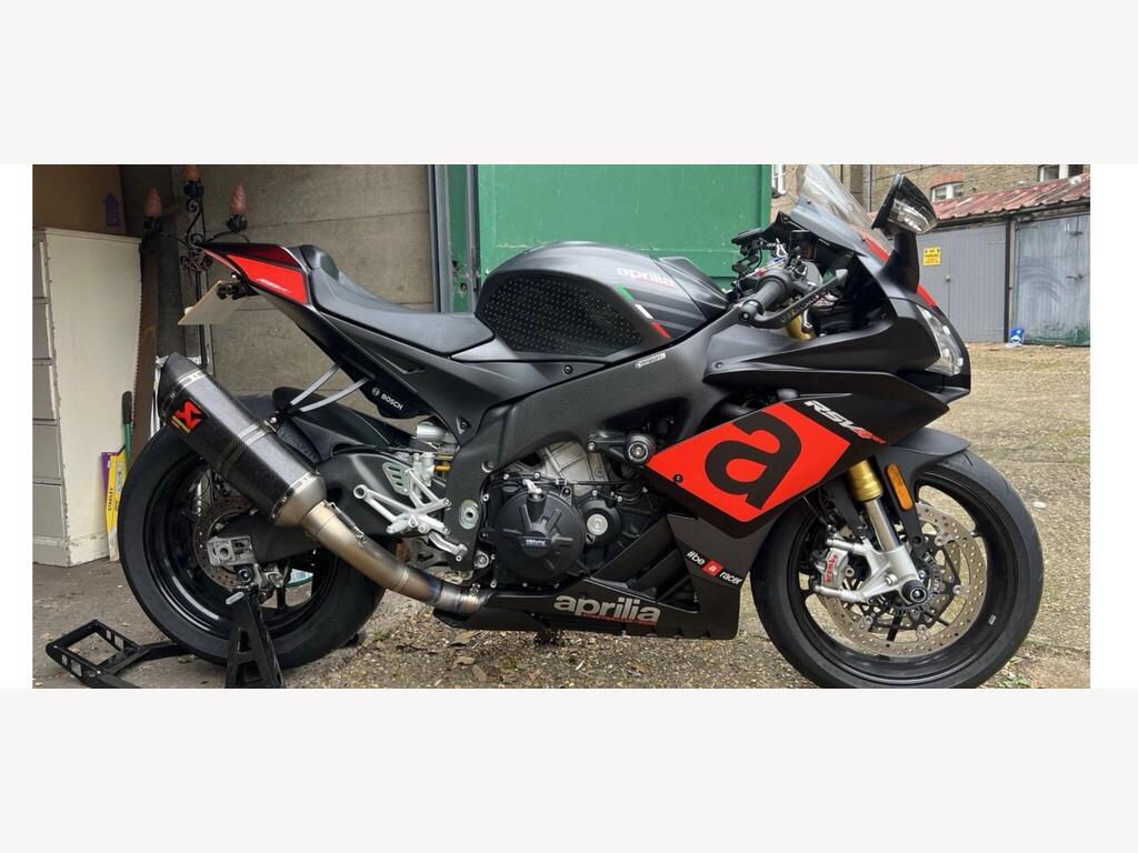 Aprilia RSV4