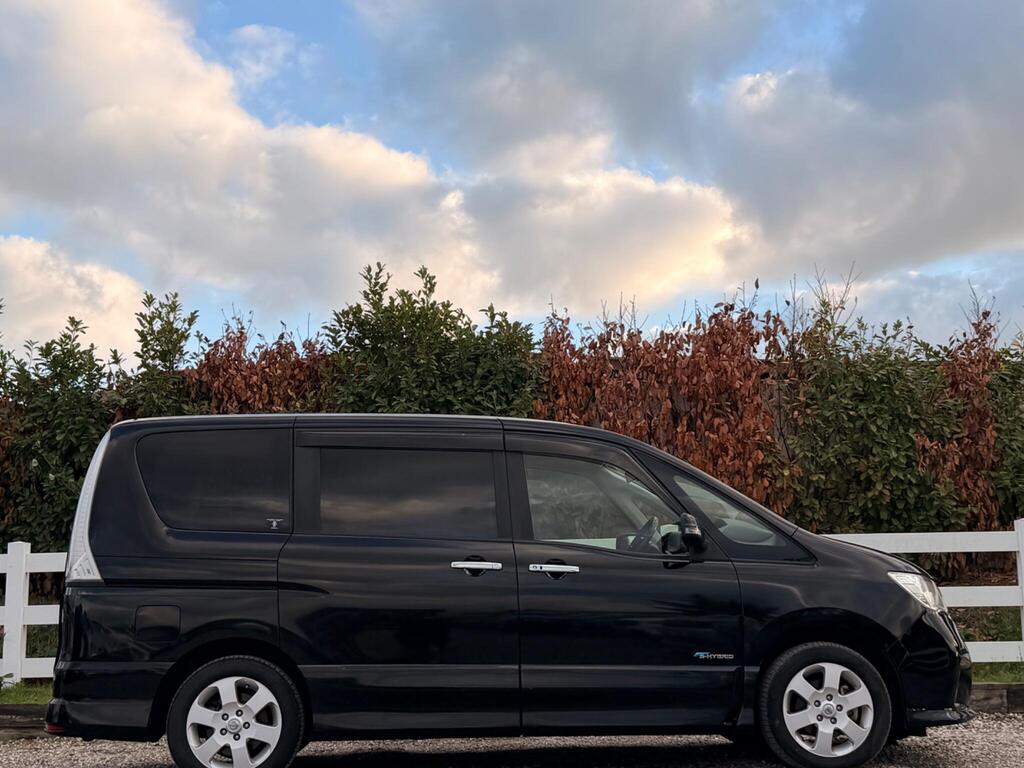 2013 Nissan Serena thumbnail 18