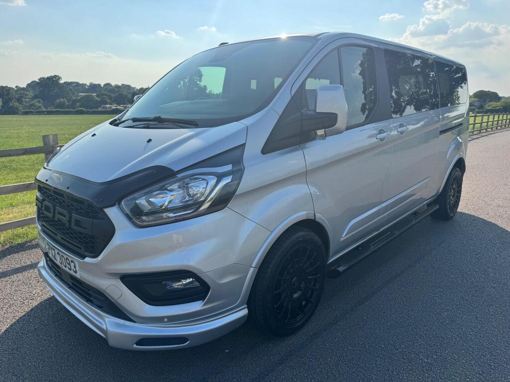 Ford Tourneo Custom Minibus 2.0 320 EcoBlue Titanium Auto L2 Euro 6 (s/s) 5dr