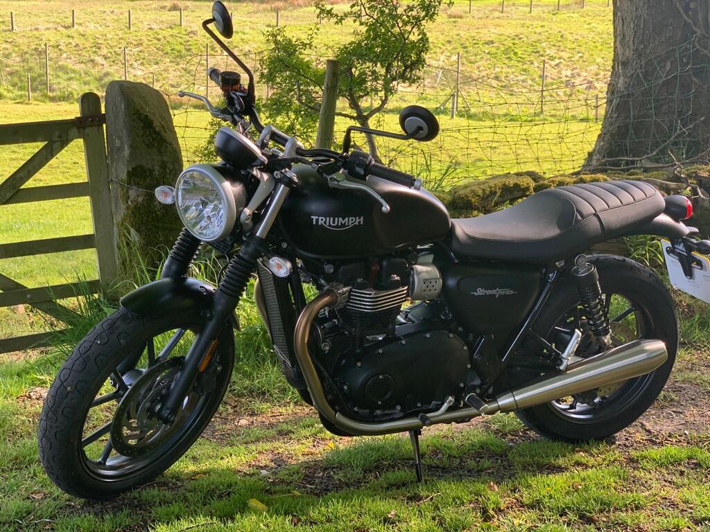 Triumph Street Twin