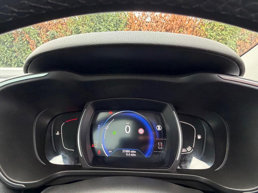 2018 Renault Kadjar thumbnail 32