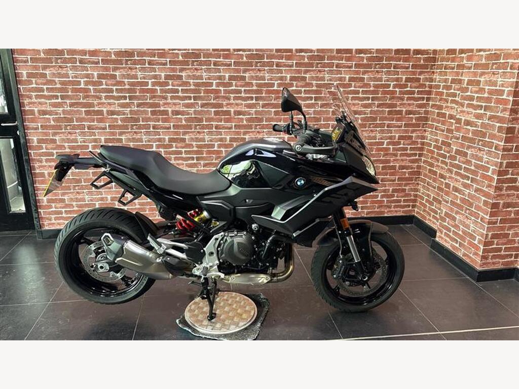 BMW F 900 XR