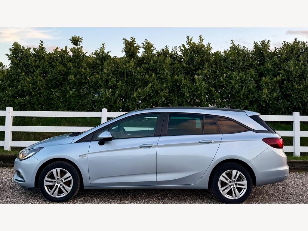 2018 Vauxhall Astra thumbnail 9