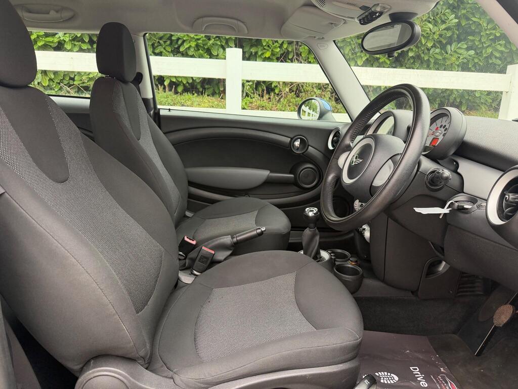 2007 MINI Hatch thumbnail 17