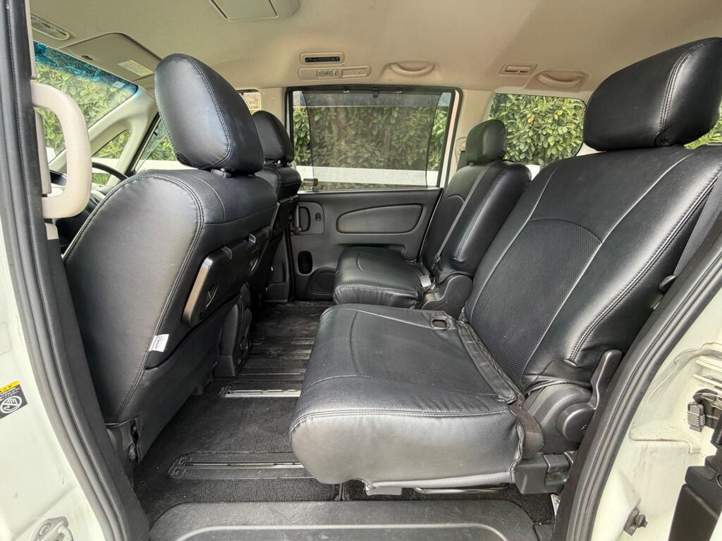 2014 Nissan Serena thumbnail 22