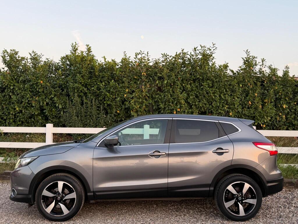 2015 Nissan Qashqai thumbnail 10