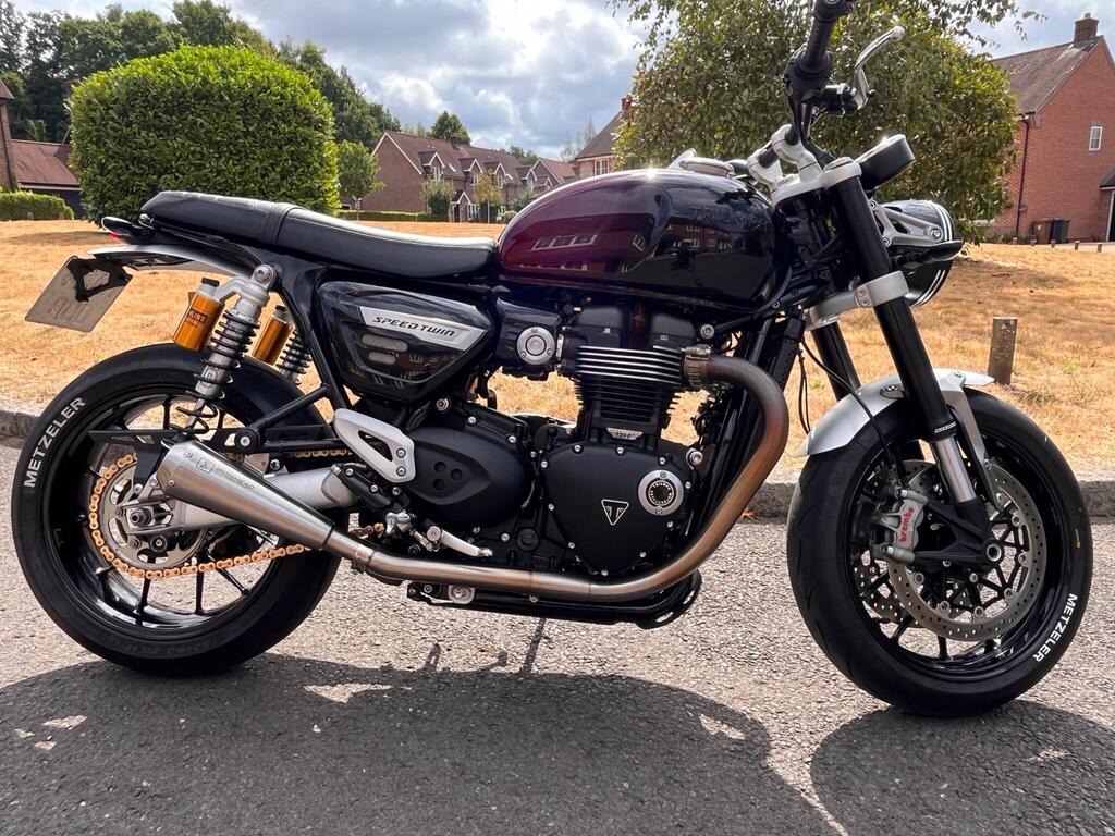 Triumph Speed Twin 1200