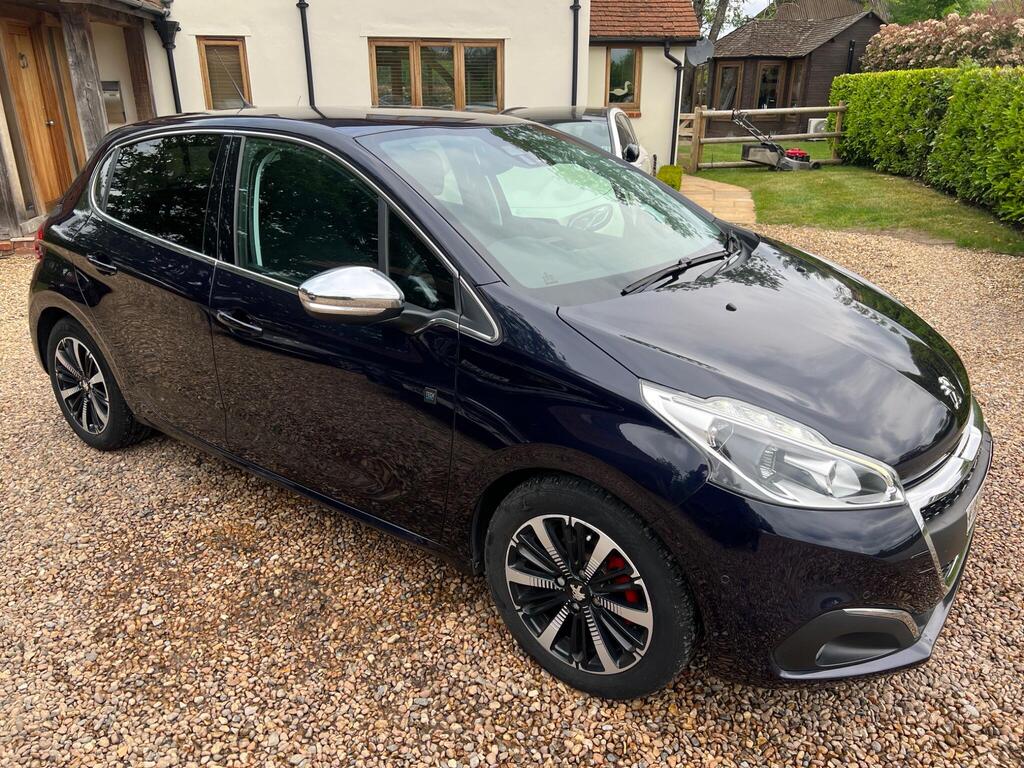 Peugeot 208 Hatchback 1.2 PureTech Tech Edition Euro 6 (s/s) 5dr