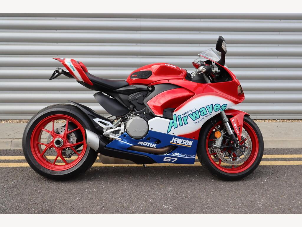 Ducati Panigale V2