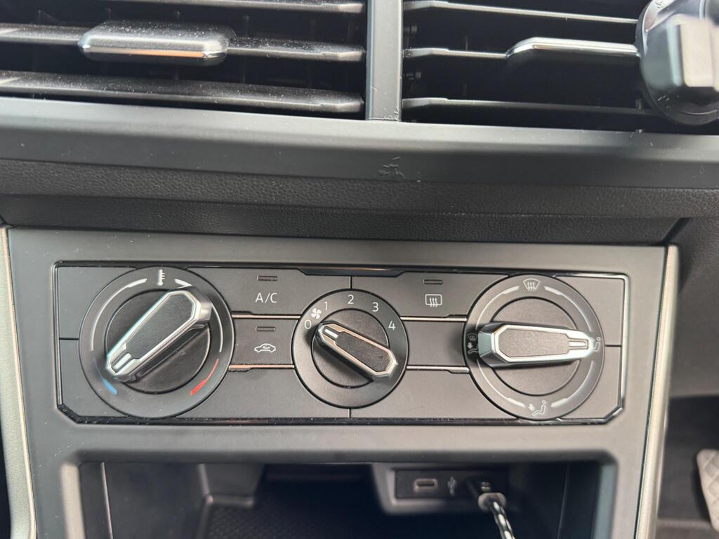 Volkswagen Polo 1.0 TSI Match DSG Euro 6 (s/s) 5dr thumbnail 27