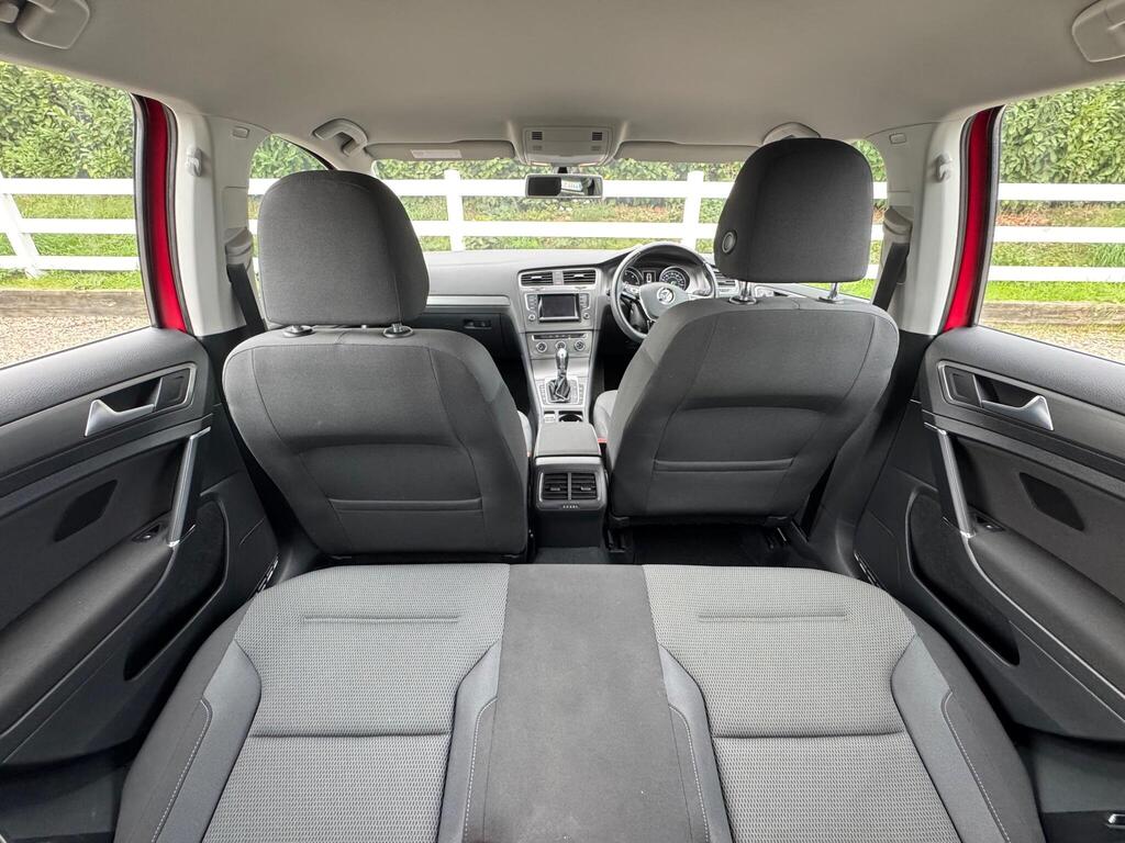 Volkswagen Golf 2.0 TDI BlueMotion Tech SE DSG Euro 5 (s/s) 5dr thumbnail 32