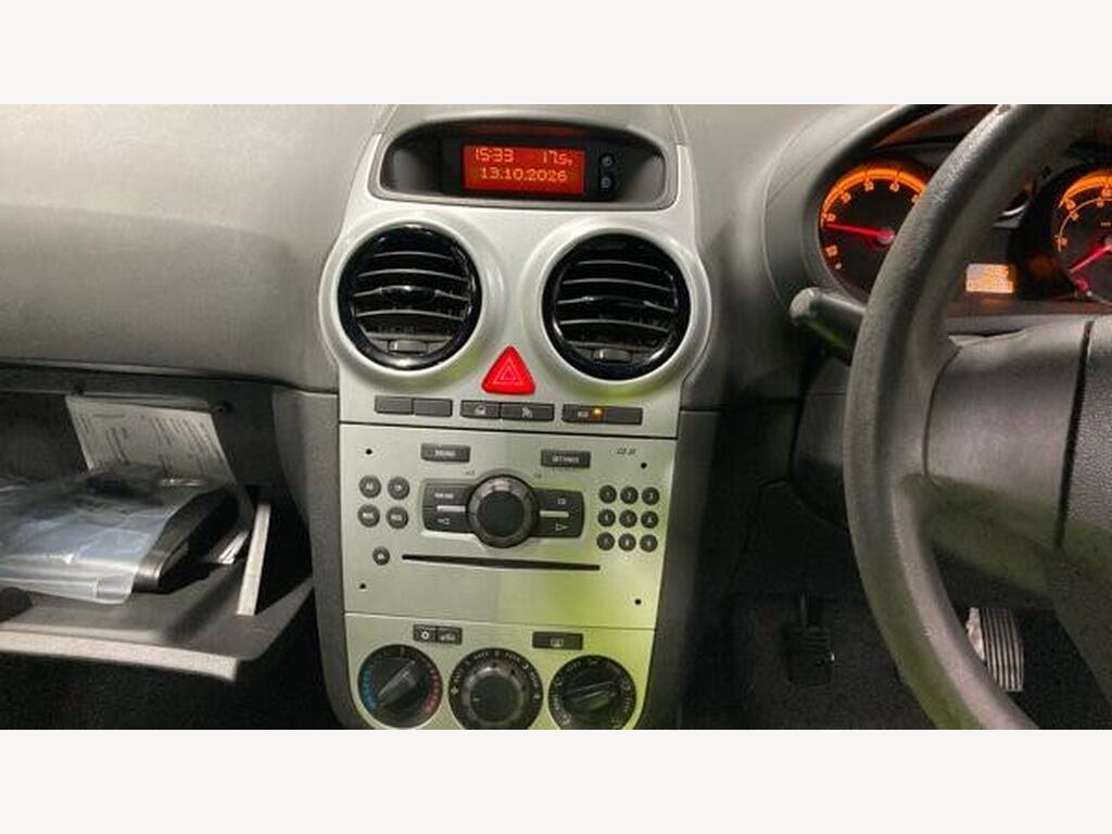 2012 Vauxhall Corsa thumbnail 9