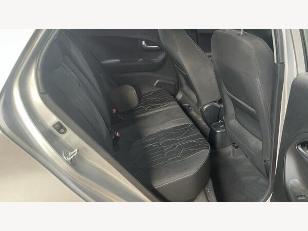 2011 Kia Picanto thumbnail 6