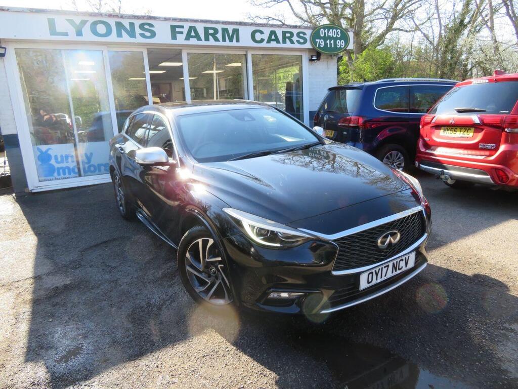 Infiniti Q30