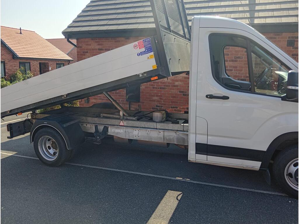 MAXUS Deliver 9