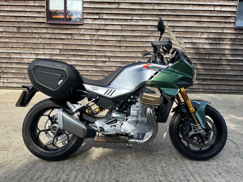 Moto Guzzi V100 Mandello