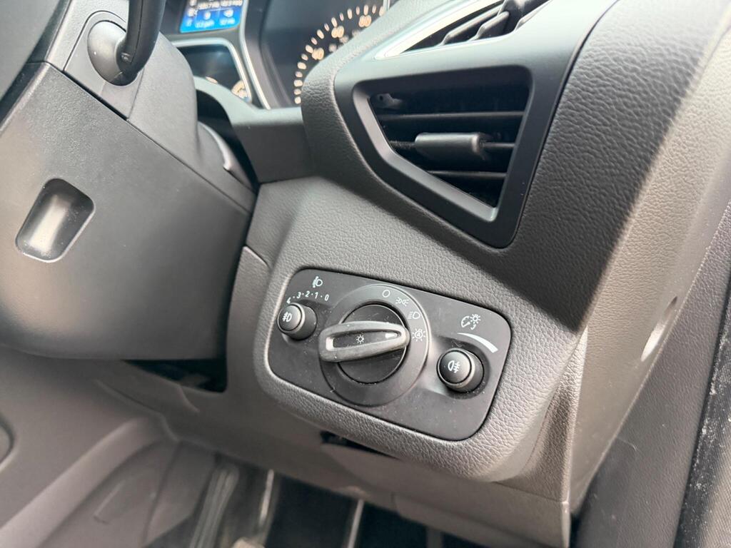 2018 Ford Kuga thumbnail 20