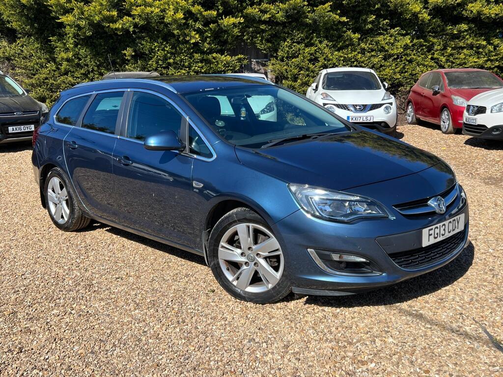 Vauxhall Astra Estate 2.0 CDTi SRi Sports Tourer Euro 5 (s/s) 5dr