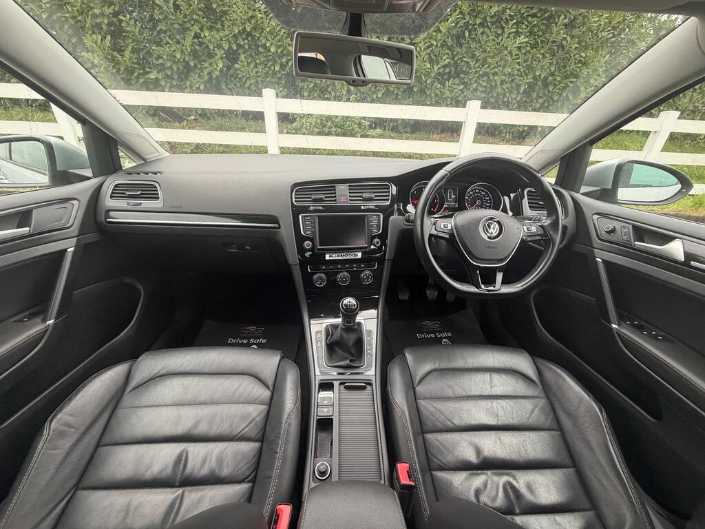 2016 Volkswagen Golf thumbnail 17