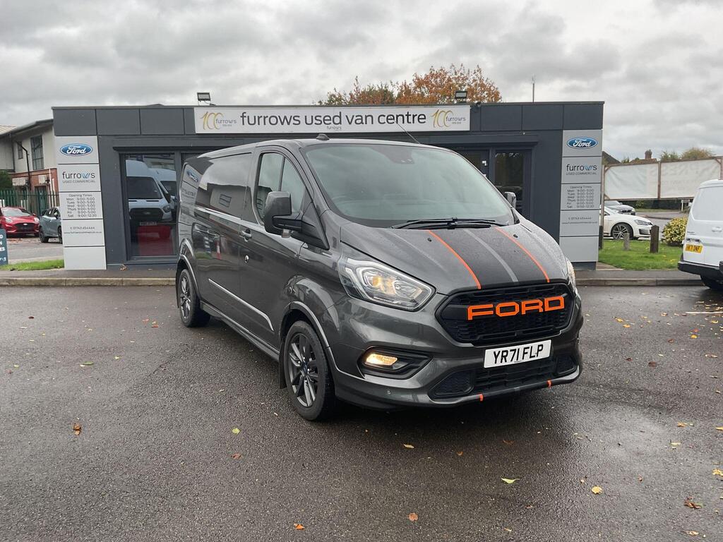 Ford Transit Custom Panel Van SPORT L2 2.0 185 PS