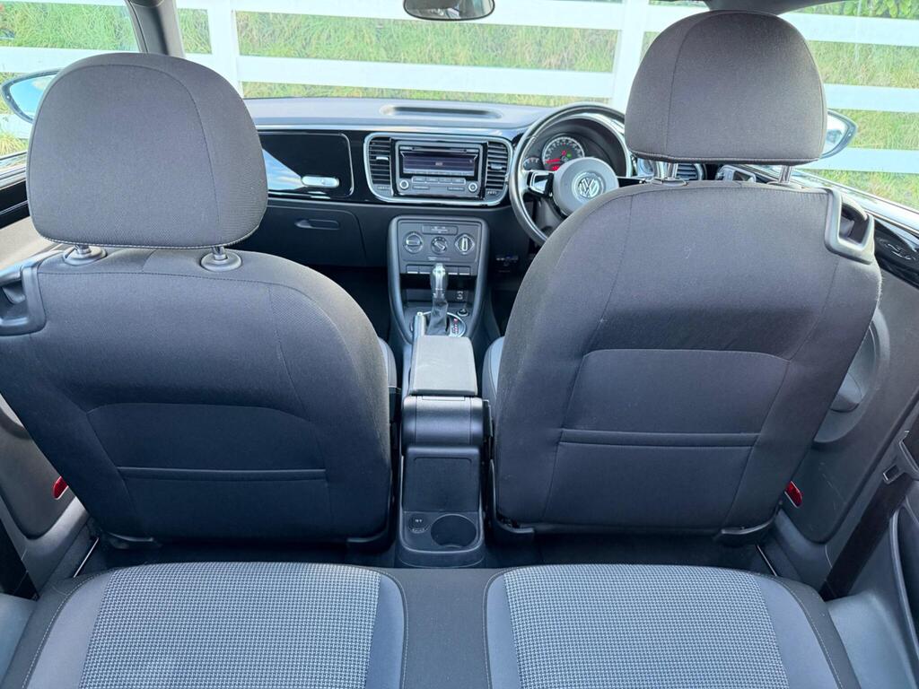 2014 Volkswagen Beetle thumbnail 28