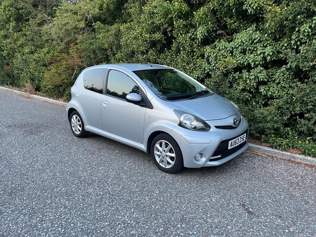 Toyota AYGO Hatchback 1.0 VVT-i Mode Euro 5 5dr