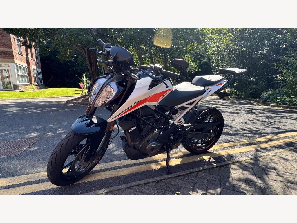 KTM 390 Duke