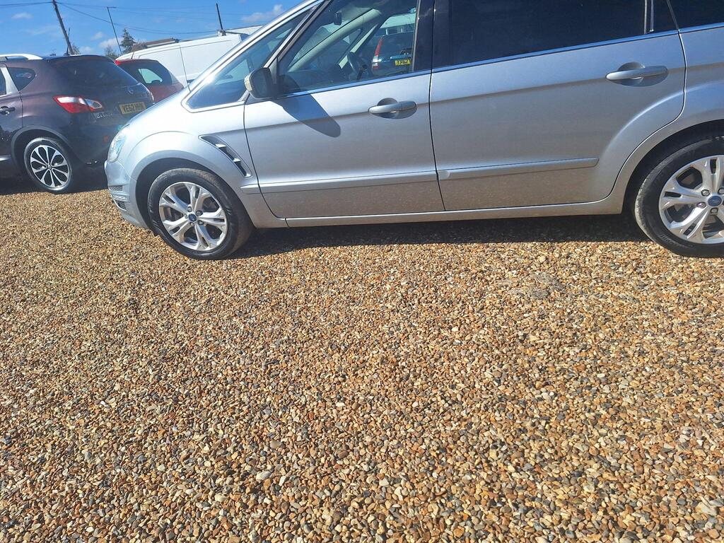 Ford S-Max MPV 2.0 TDCi Titanium Euro 5 5dr