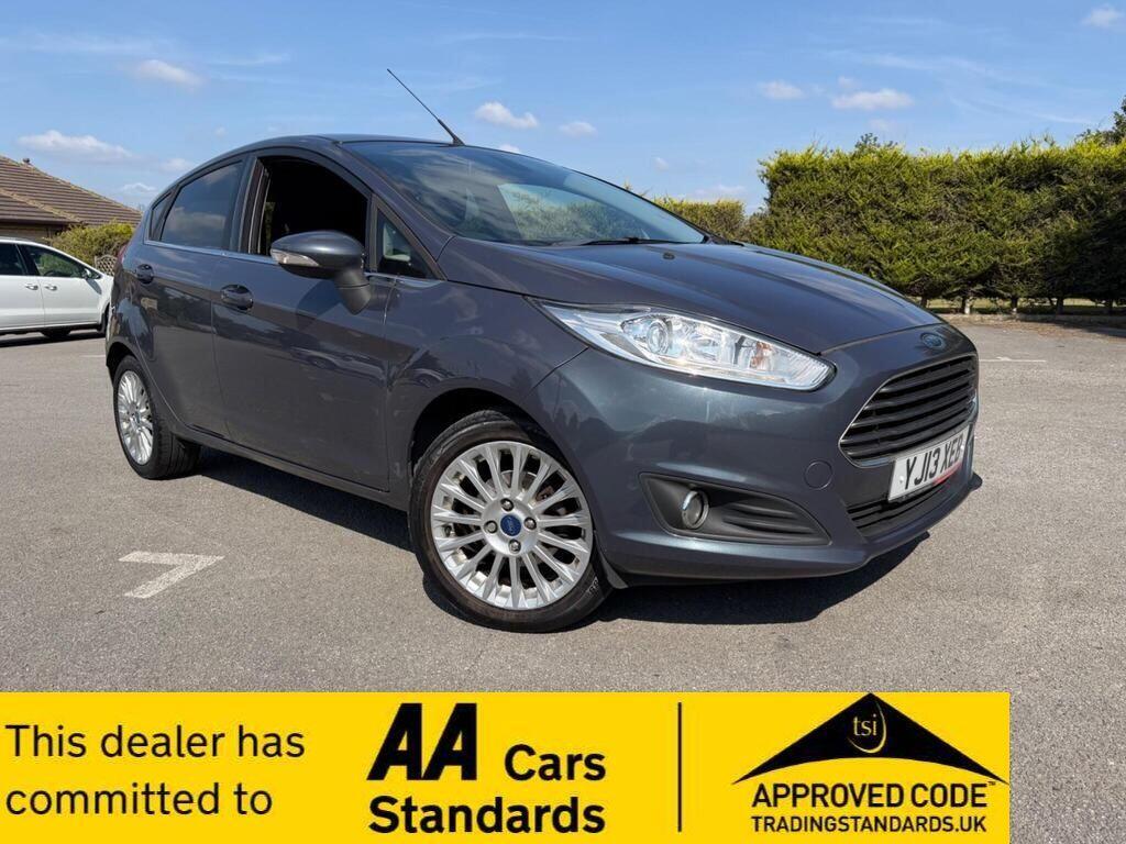 Ford Fiesta Hatchback 1.0T EcoBoost Titanium Euro 5 (s/s) 5dr