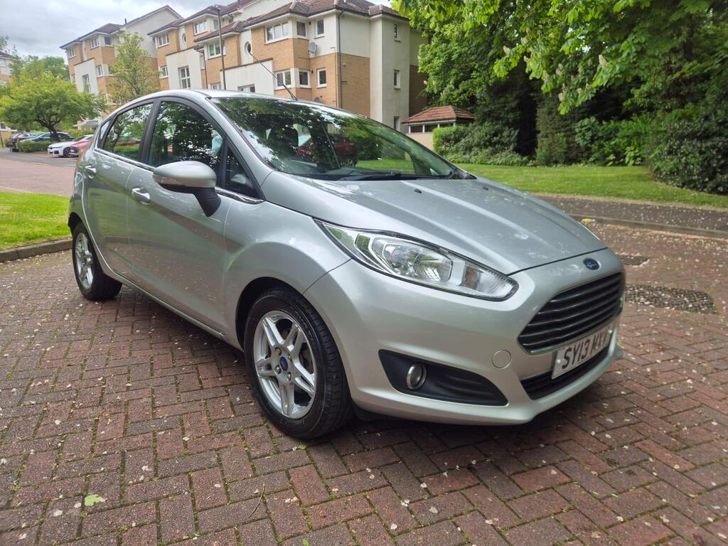 Ford Fiesta Hatchback 1.25 Zetec Euro 5 5dr