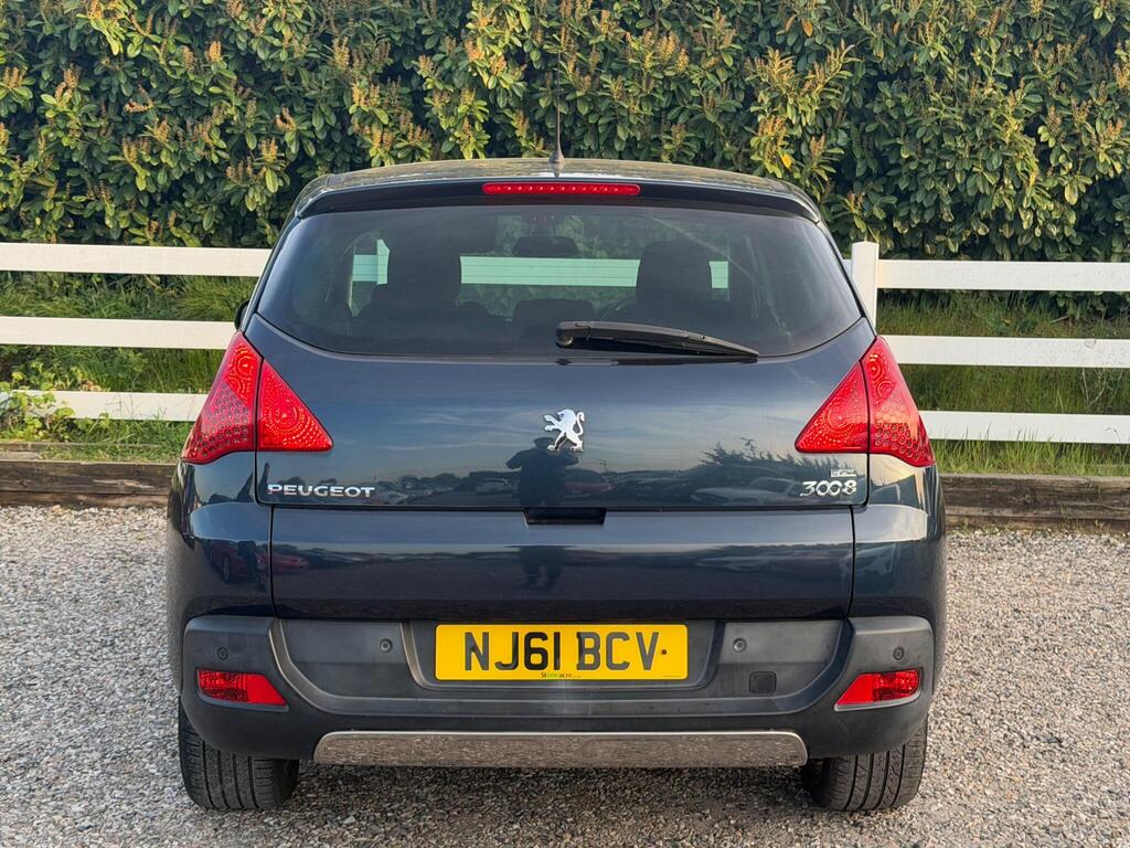 2011 Peugeot 3008 thumbnail 10